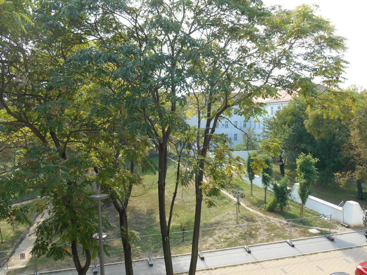 Dunavski Park Нови Сад Екстериор снимка